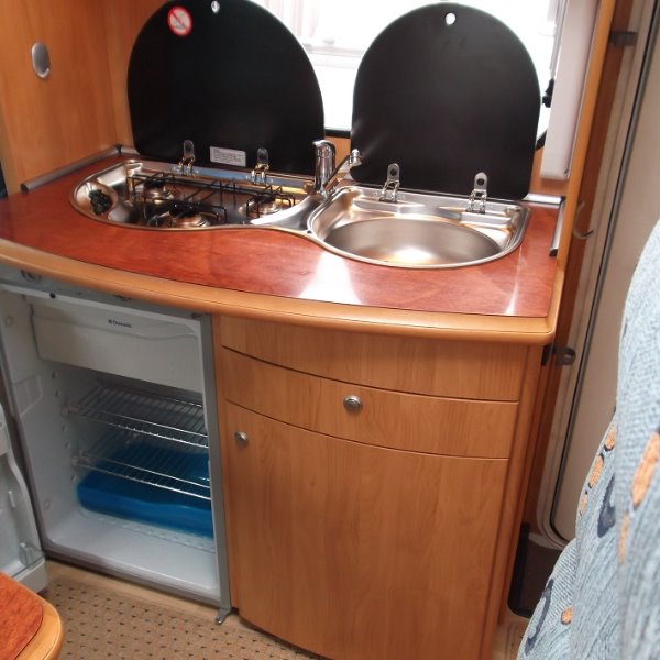 Hobby T550 FS Ford 5,5 mtr Compact Camper Hobby T550 FS Ford 5,5 mtr Compact Camper