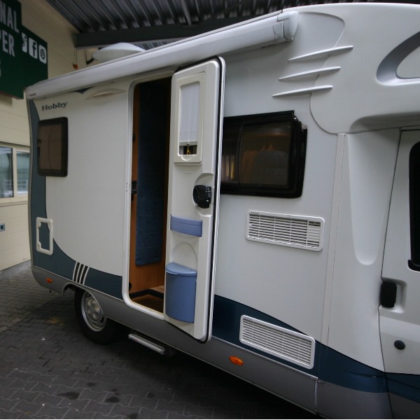 Hobby T550 FS Ford 5,5 mtr Compact Camper Hobby T550 FS Ford 5,5 mtr Compact Camper