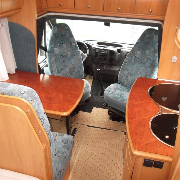Hobby T550 FS Ford 5,5 mtr Compact Camper Hobby T550 FS Ford 5,5 mtr Compact Camper
