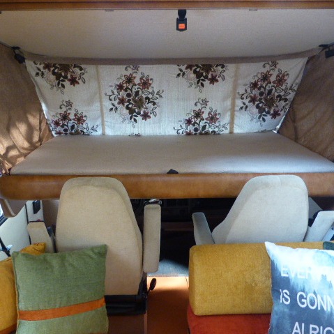 Hymer Peugeot geïntegreerd 280L RETRO Hymer Peugeot geïntegreerd 280L RETRO