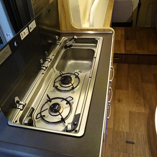 Hymer Yosemite, automaat, 6 mtr, bj 2018, 18.000 km, 150 pk, wit Hymer Yosemite, automaat, 6 mtr, bj 2018, 18.000 km, 150 pk, wit
