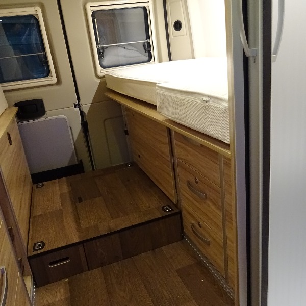 Hymer Yosemite, automaat, 6 mtr, bj 2018, 18.000 km, 150 pk, wit Hymer Yosemite, automaat, 6 mtr, bj 2018, 18.000 km, 150 pk, wit