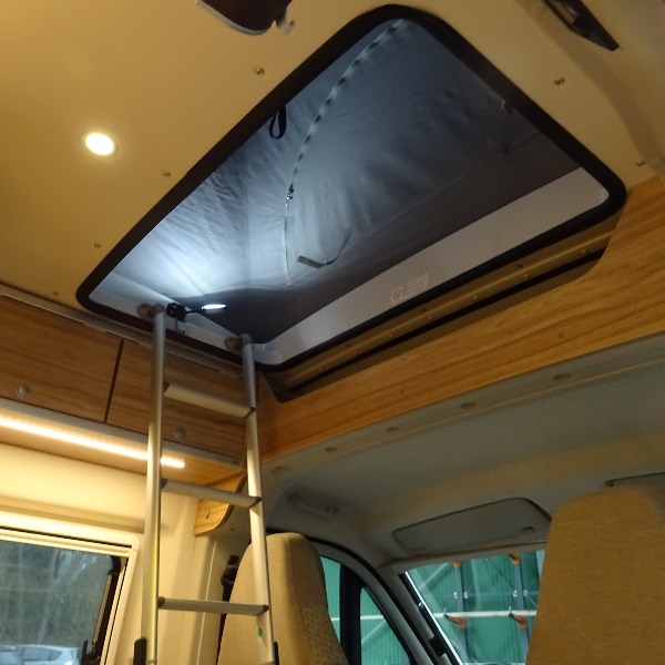 Hymer Yosemite, automaat, 6 mtr, bj 2018, 18.000 km, 150 pk, wit Hymer Yosemite, automaat, 6 mtr, bj 2018, 18.000 km, 150 pk, wit