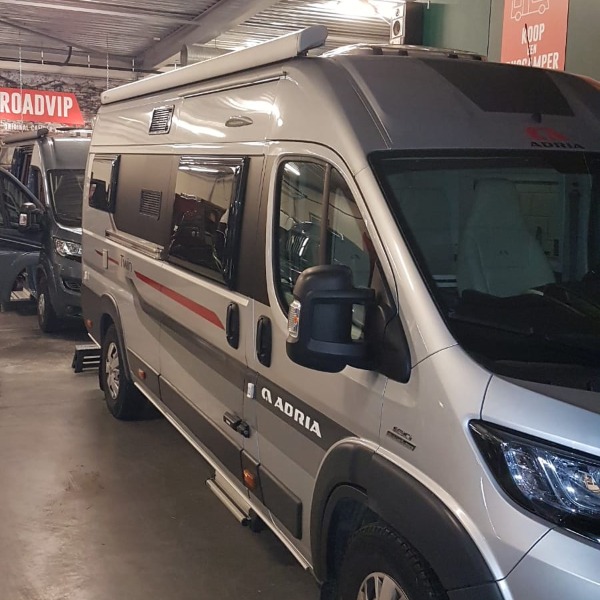 ADRIA Twin 640 SLX, langsb, autom, 6,4 mtr, 2015, 62 dkm, 3.0 ltr,180 pk