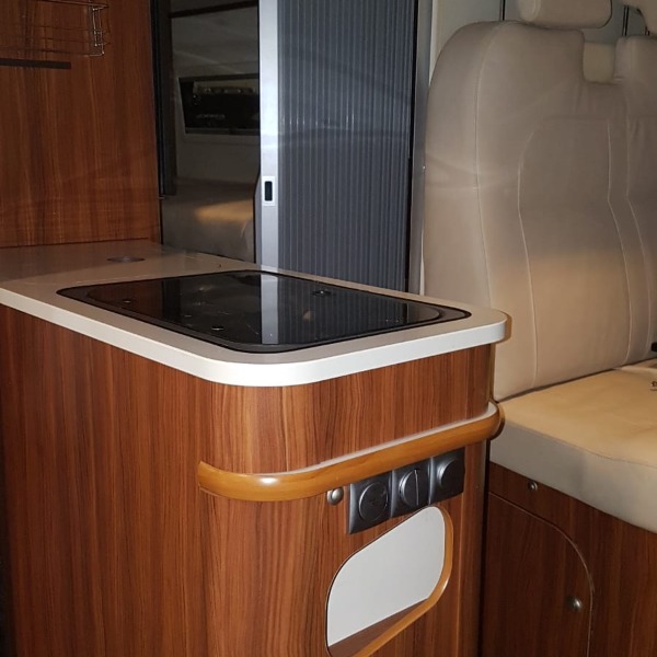 ADRIA Twin 640 SLX, langsb, autom, 6,4 mtr, 2015, 62 dkm, 3.0 ltr,180 pk