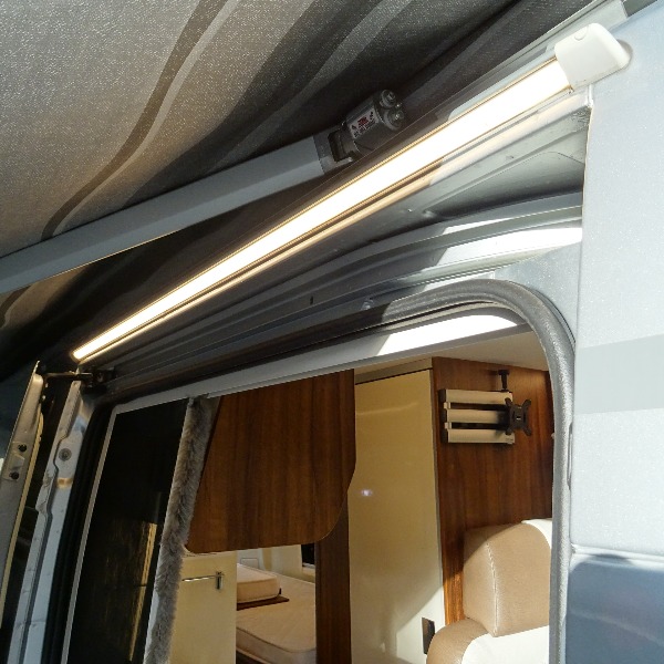 Karmann Davis 620, buscamper, langsbedden, 6,4 mtr Karmann Davis 620, buscamper, langsbedden, 6,4 mtr