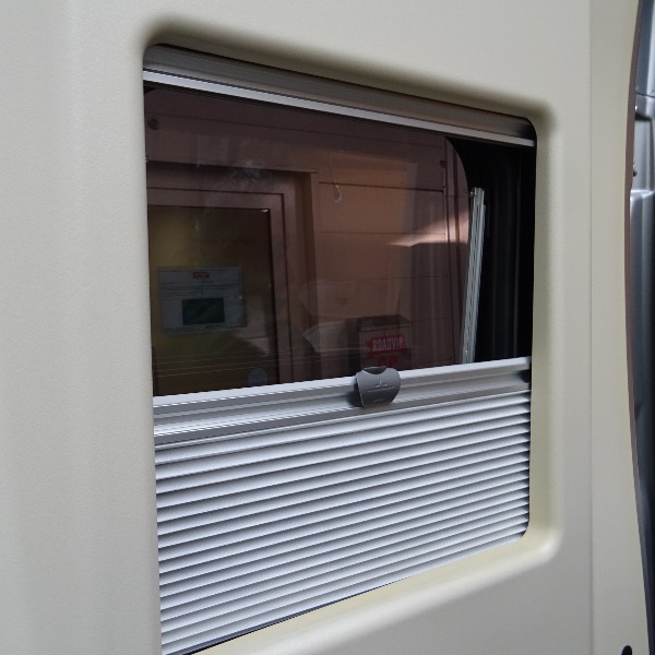 Karmann Davis 620, buscamper, langsbedden, 6,4 mtr Karmann Davis 620, buscamper, langsbedden, 6,4 mtr