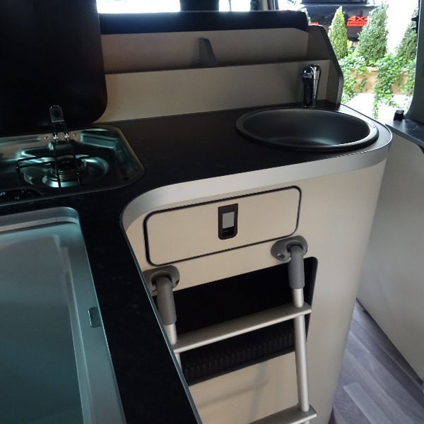 Ford Nugget Westfalia 2016 nieuwstaat 26 dkm Ford Nugget Westfalia 2016 nieuwstaat 26 dkm
