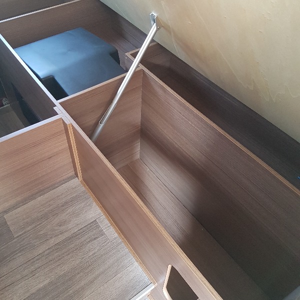 Bravia Swan 636 163 pk, buscamper, langsslaper, hefdak, 2019, 10 dkm Bravia Swan 636 163 pk, buscamper, langsslaper, hefdak, 2019, 10 dkm
