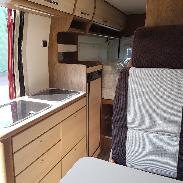 Bravia Swan 636 163 pk, buscamper, langsslaper, hefdak, 2019, 10 dkm Bravia Swan 636 163 pk, buscamper, langsslaper, hefdak, 2019, 10 dkm