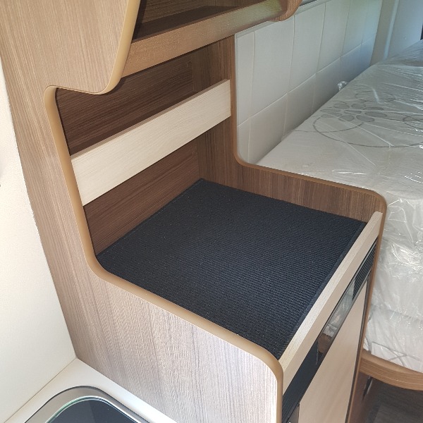 Bravia Swan 636 163 pk, buscamper, langsslaper, hefdak, 2019, 10 dkm Bravia Swan 636 163 pk, buscamper, langsslaper, hefdak, 2019, 10 dkm