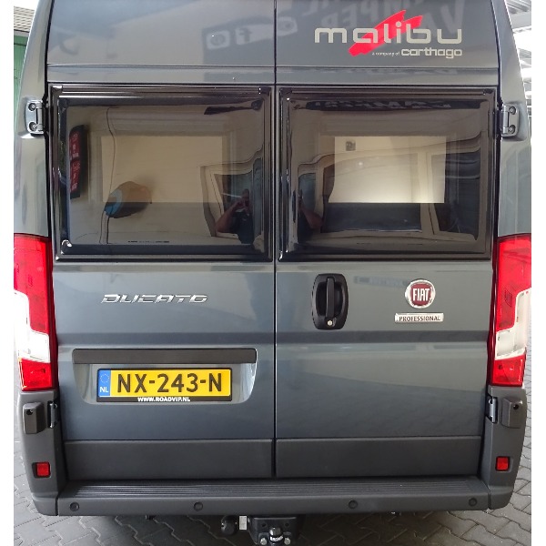 Carthago Malibu Van 600, buscamper, 6 mtr, 130 pk, 2017, 23 dkm, antraciet