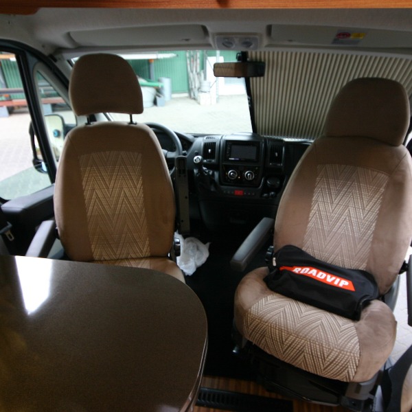 Adria Twin Buscamper, 6 mtr, bj 2013, 59 dkm, 130 pk, antr. grijs Adria Twin Buscamper, 6 mtr, bj 2013, 59 dkm, 130 pk, antr. grijs