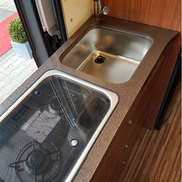 Adria Twin Buscamper, 6 mtr, bj 2013, 59 dkm, 130 pk, antr. grijs Adria Twin Buscamper, 6 mtr, bj 2013, 59 dkm, 130 pk, antr. grijs