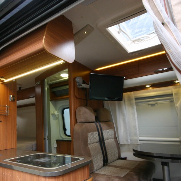Adria Twin Buscamper, 6 mtr, bj 2013, 59 dkm, 130 pk, antr. grijs Adria Twin Buscamper, 6 mtr, bj 2013, 59 dkm, 130 pk, antr. grijs