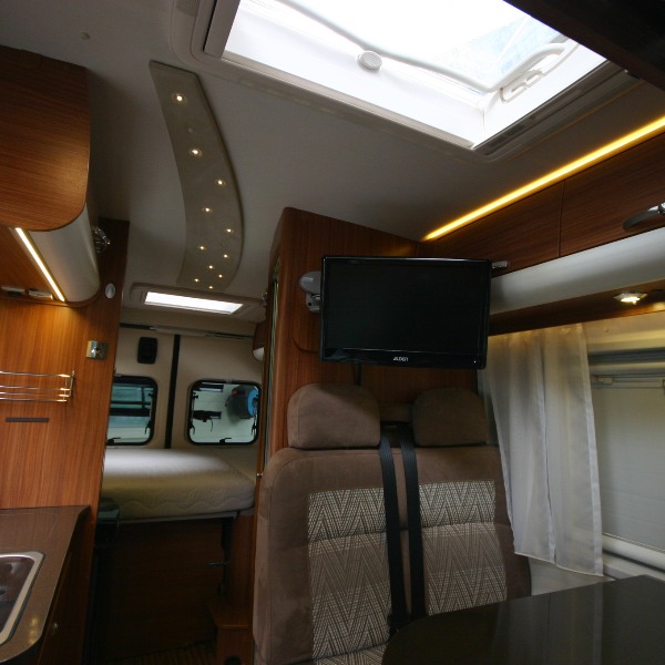 Adria Twin Buscamper, 6 mtr, bj 2013, 59 dkm, 130 pk, antr. grijs Adria Twin Buscamper, 6 mtr, bj 2013, 59 dkm, 130 pk, antr. grijs
