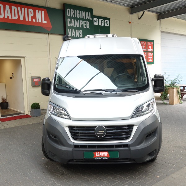 Hymer Grand Canyon, automaat, 6 mtr, bj 2018, 10.000 km, 150 pk, met. grijs