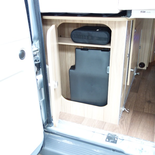 Hymer Grand Canyon, automaat, 6 mtr, bj 2018, 10.000 km, 150 pk, met. grijs Hymer Grand Canyon, automaat, 6 mtr, bj 2018, 10.000 km, 150 pk, met. grijs