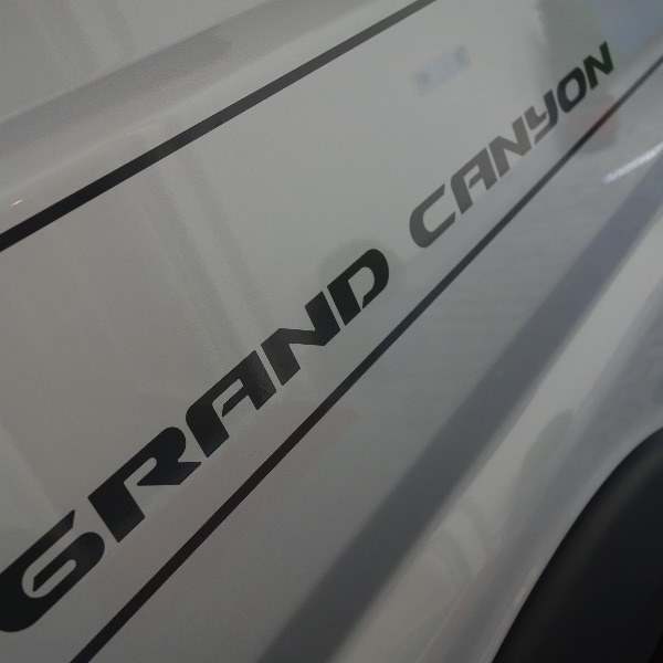 Hymer Grand Canyon, automaat, 6 mtr, bj 2018, 10.000 km, 150 pk, met. grijs Hymer Grand Canyon, automaat, 6 mtr, bj 2018, 10.000 km, 150 pk, met. grijs