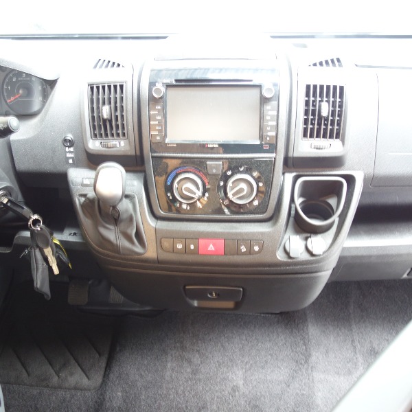 Hymer Grand Canyon, automaat, 6 mtr, bj 2018, 10.000 km, 150 pk, met. grijs Hymer Grand Canyon, automaat, 6 mtr, bj 2018, 10.000 km, 150 pk, met. grijs