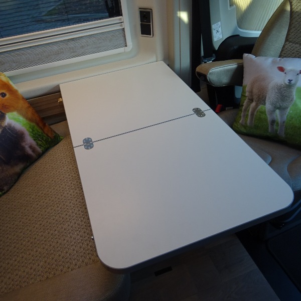HymerCar Yellowstone, buscamper, 6,4 mtr. langsbedden, AUTOMAAT, 2019, 0 km. HymerCar Yellowstone, buscamper, 6,4 mtr. langsbedden, AUTOMAAT, 2019, 0 km.