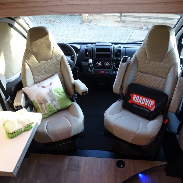HymerCar Yellowstone, buscamper, 6,4 mtr. langsbedden, AUTOMAAT, 2019, 0 km. HymerCar Yellowstone, buscamper, 6,4 mtr. langsbedden, AUTOMAAT, 2019, 0 km.
