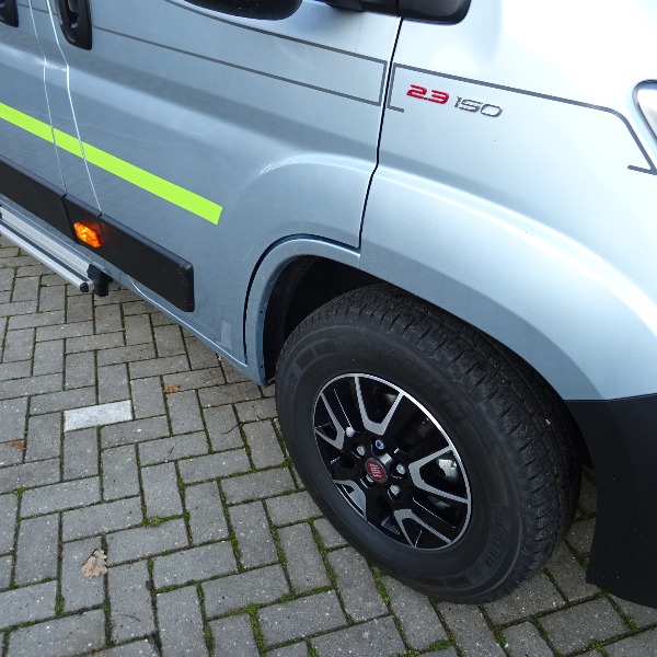 HymerCar Yellowstone, buscamper, 6,4 mtr. langsbedden, AUTOMAAT, 2019, 0 km.