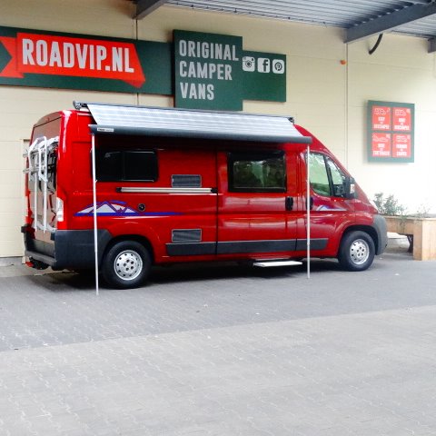 Pössl 2WIN buscamper 6 mtr, bj. 2011, rood Pössl 2WIN buscamper 6 mtr, bj. 2011, rood