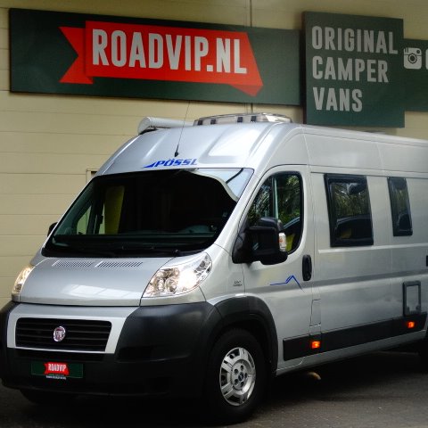 IN PRIJS VERLAAGD Pössl ROADCRUISER, buscamper, langsbedden, 6,4 MTR., bj. 2011, met. grijs.