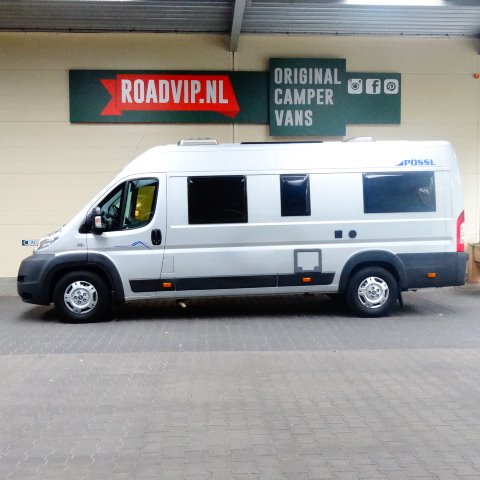 IN PRIJS VERLAAGD Pössl ROADCRUISER, buscamper, langsbedden, 6,4 MTR., bj. 2011, met. grijs.