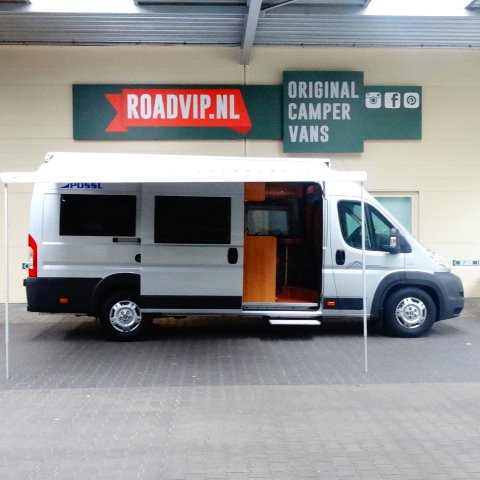 IN PRIJS VERLAAGD Pössl ROADCRUISER, buscamper, langsbedden, 6,4 MTR., bj. 2011, met. grijs.