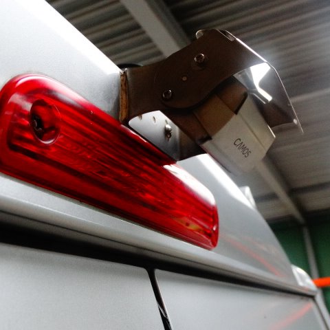 IN PRIJS VERLAAGD Pössl ROADCRUISER, buscamper, langsbedden, 6,4 MTR., bj. 2011, met. grijs. IN PRIJS VERLAAGD Pössl ROADCRUISER, buscamper, langsbedden, 6,4 MTR., bj. 2011, met. grijs.