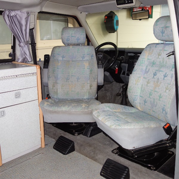 VW Transporter T4 California Coach, buscamper, rood VW Transporter T4 California Coach, buscamper, rood