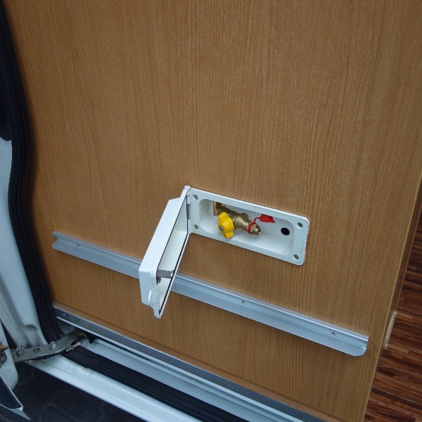 Hymer Sportline Buscamper CAR 322 bj. 2008, 120 pk, wit Hymer Sportline Buscamper CAR 322 bj. 2008, 120 pk, wit