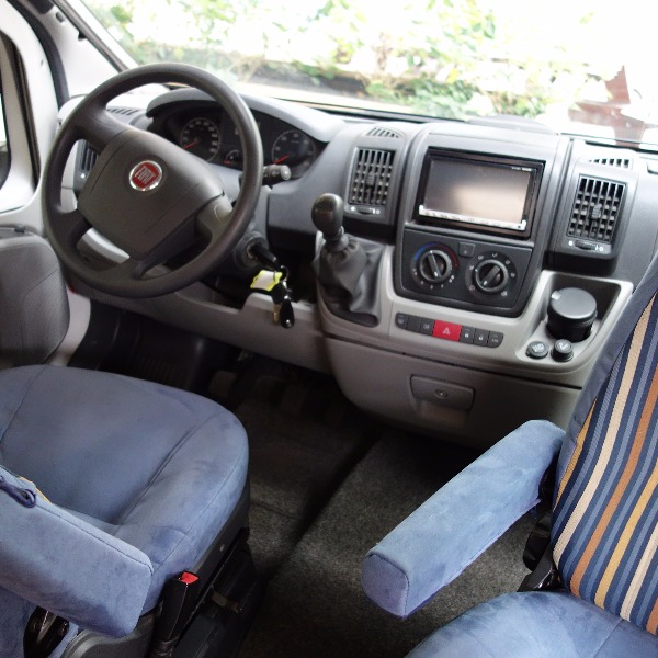 Hymer Sportline Buscamper CAR 322 bj. 2008, 120 pk, wit Hymer Sportline Buscamper CAR 322 bj. 2008, 120 pk, wit