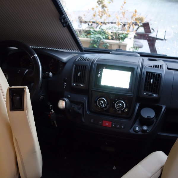 Hymer GT buscamper CAR 322 bj. 2012, 180 pk, antr. grijs Hymer GT buscamper CAR 322 bj. 2012, 180 pk, antr. grijs